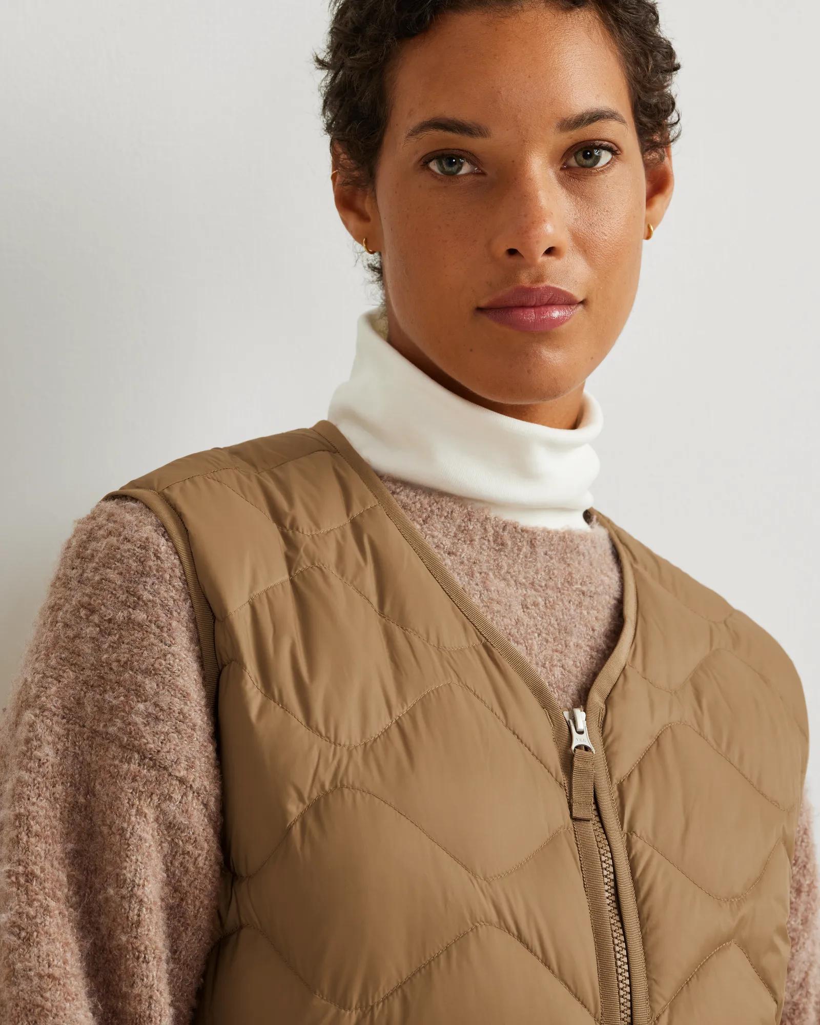 Women's Shaw Long Down Vest - Image 2