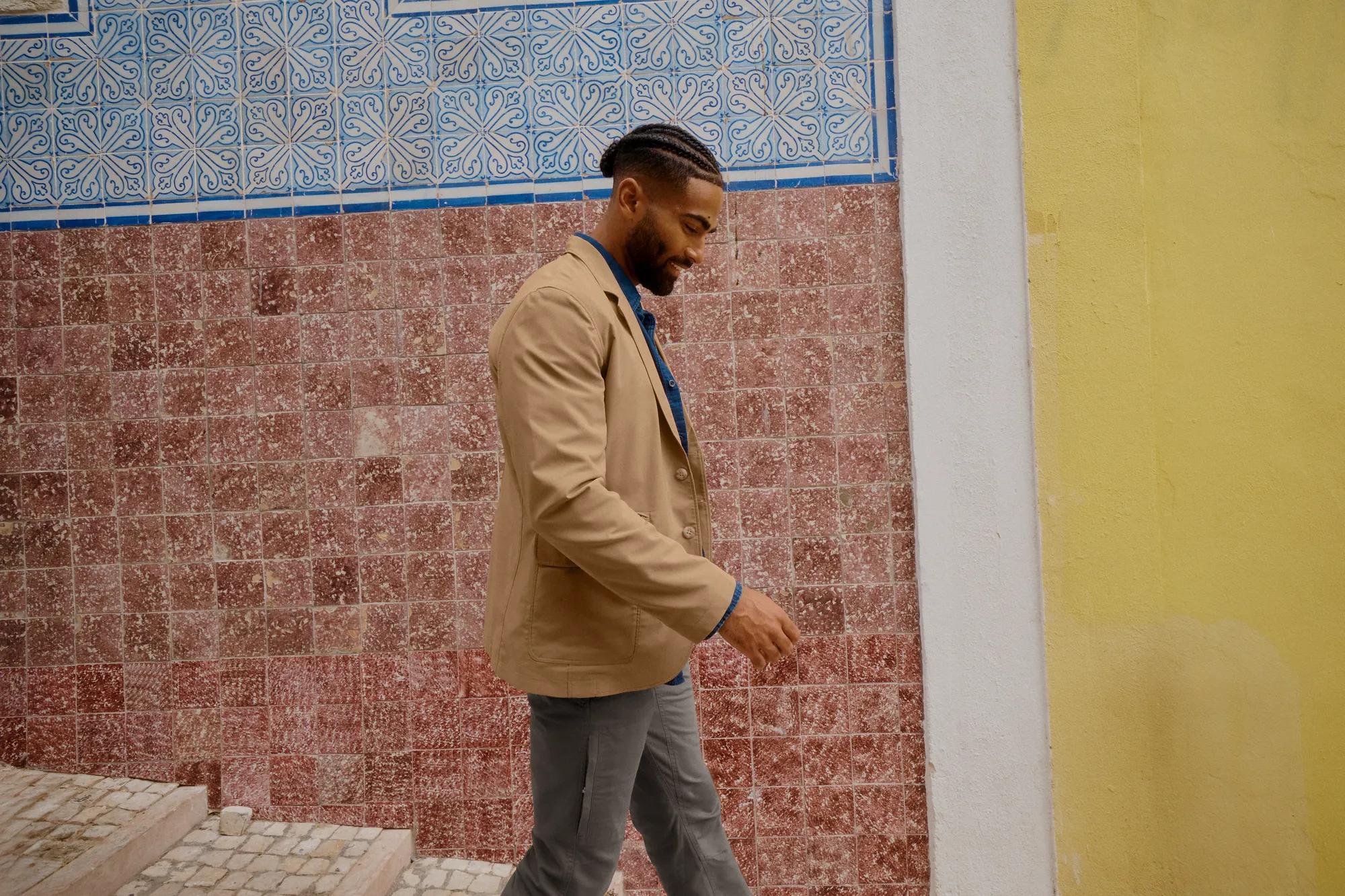Men's Ultimate Voyager Travel Blazer - Image 10